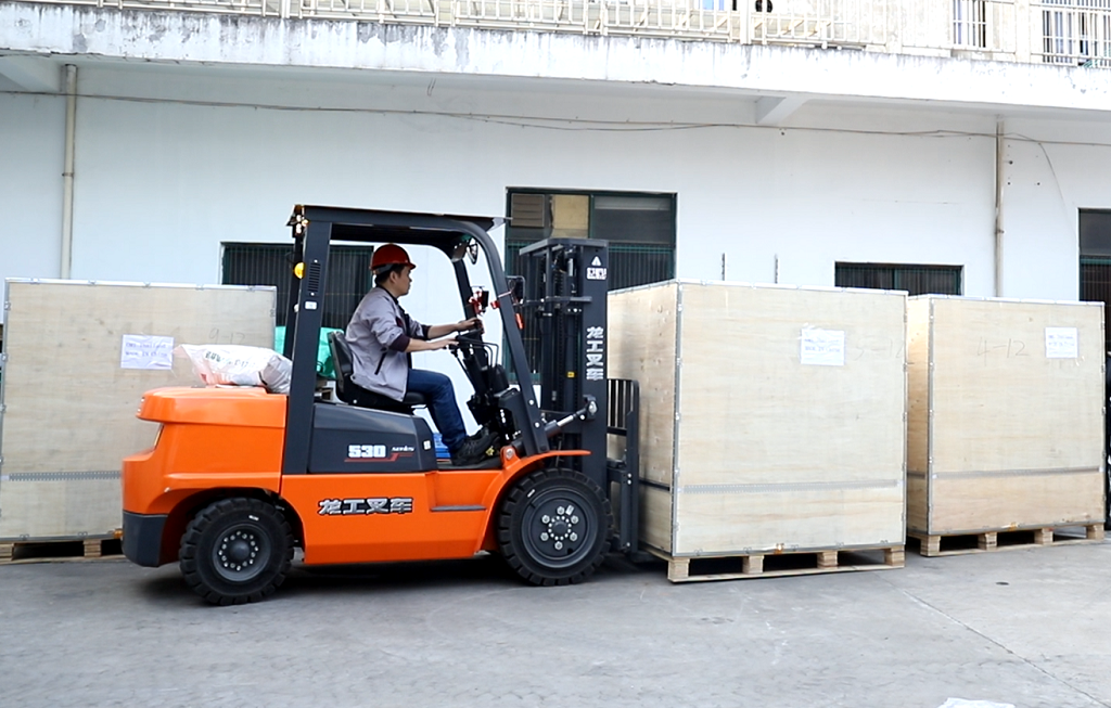 宏創(chuàng)高頻設(shè)備現(xiàn)已開(kāi)始順利發(fā)貨至越南！(圖1)